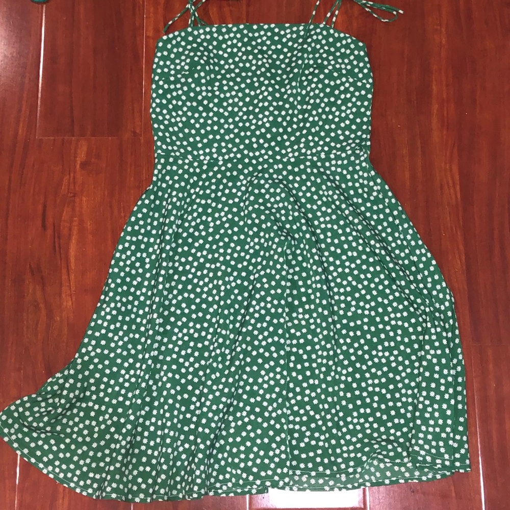 Super cute green floral dress